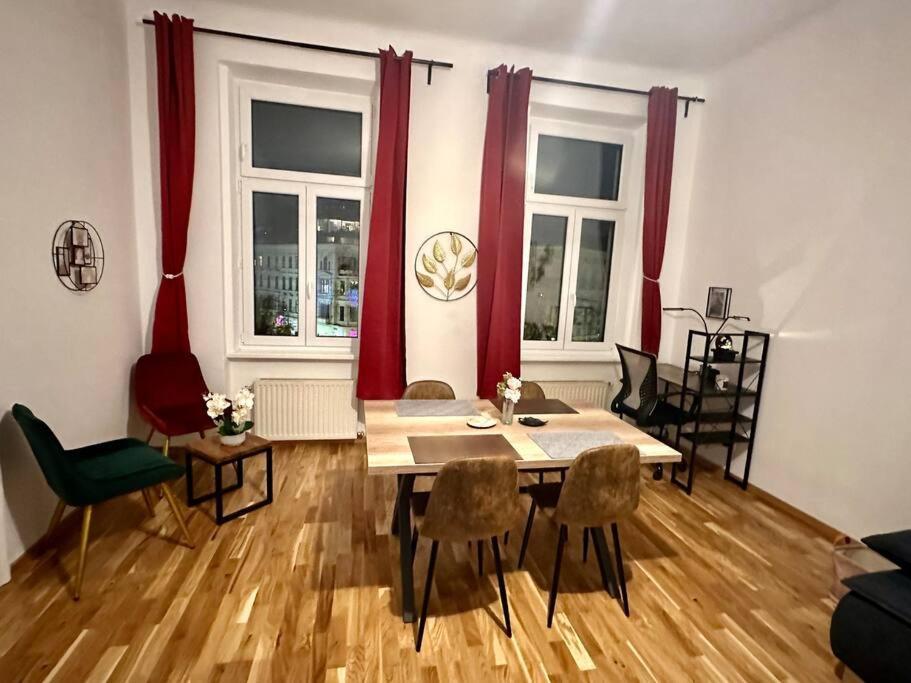 Klimatisierter Wiener Altbauflair Im Zentrum Wiens Viena Exterior foto
